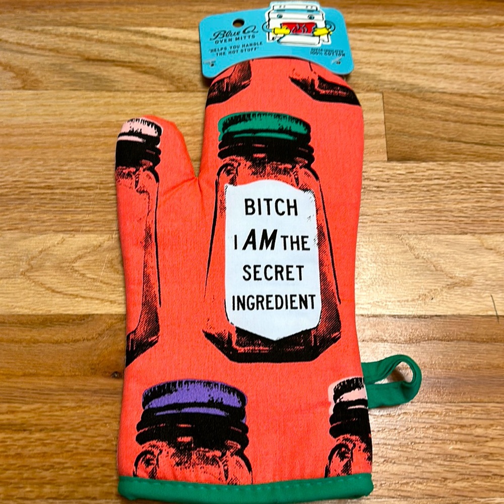 Oven Mitts - best gift for your favorite coworker.
